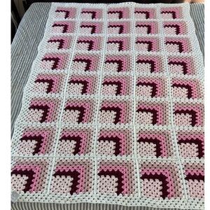 NWT Handmade Mitered Granny Square Crochet Afghan Blanket Pink White